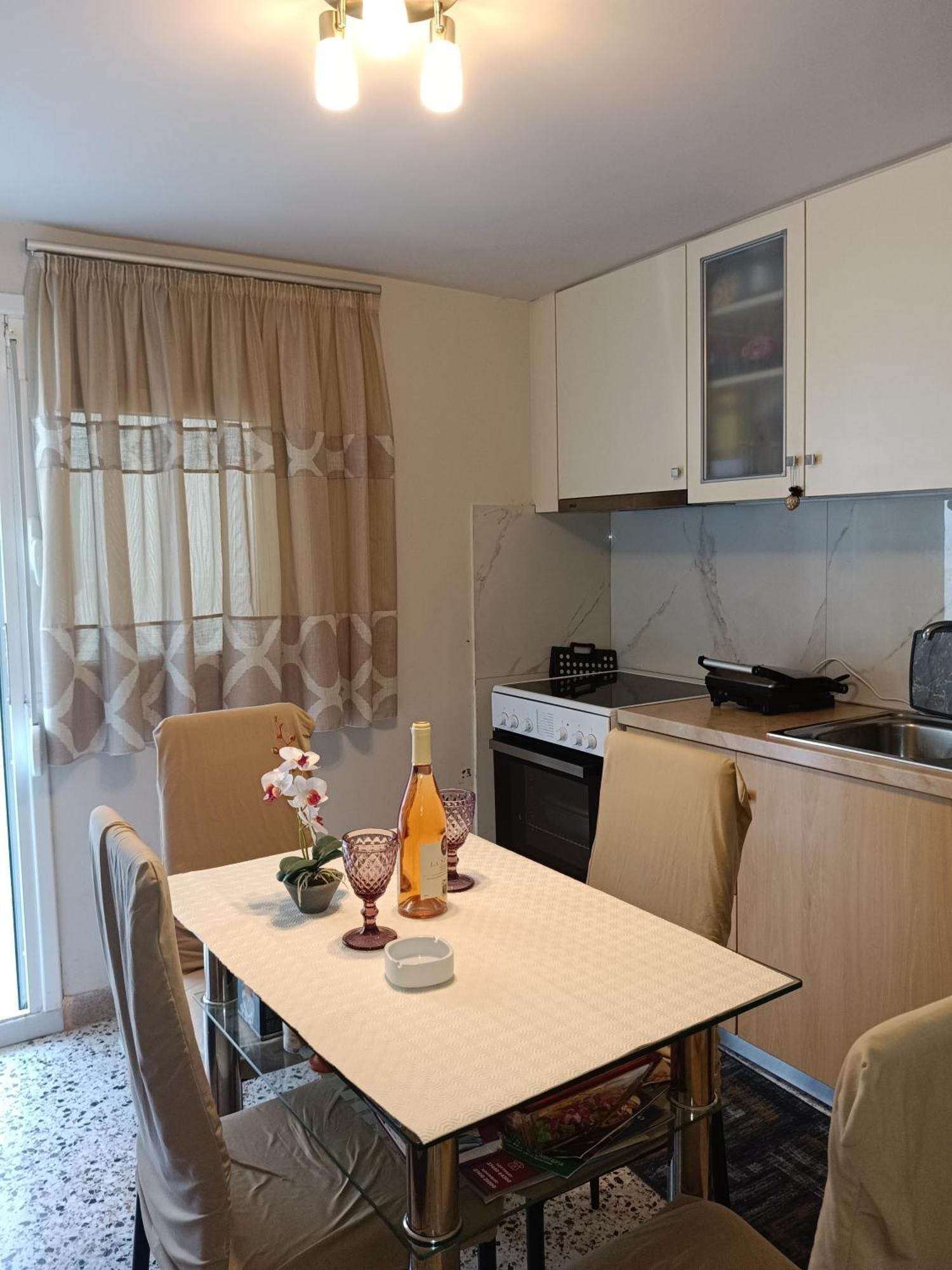 Marina'S Seacret Apartment Corinth Exteriör bild